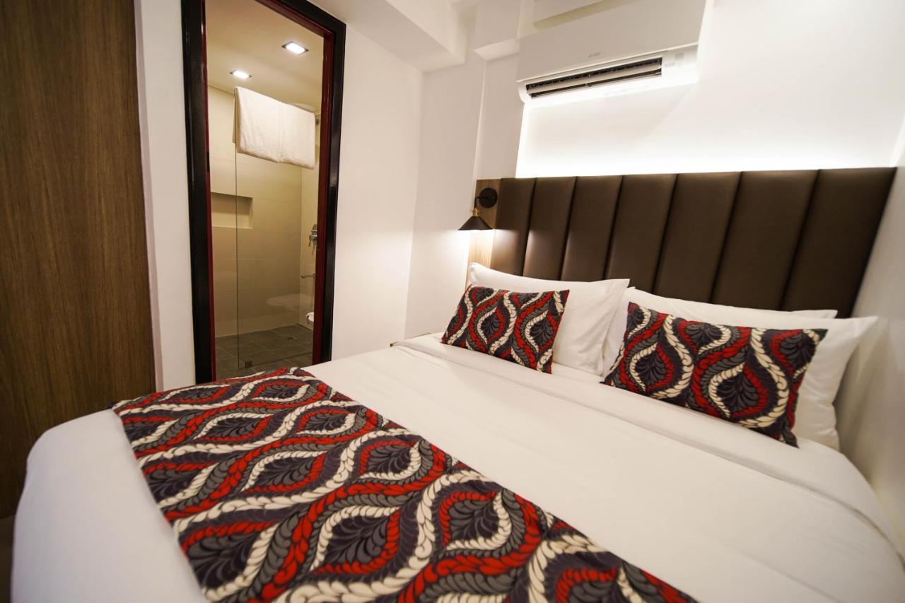 Unwnd Boutique Hotel Makati Макати Экстерьер фото
