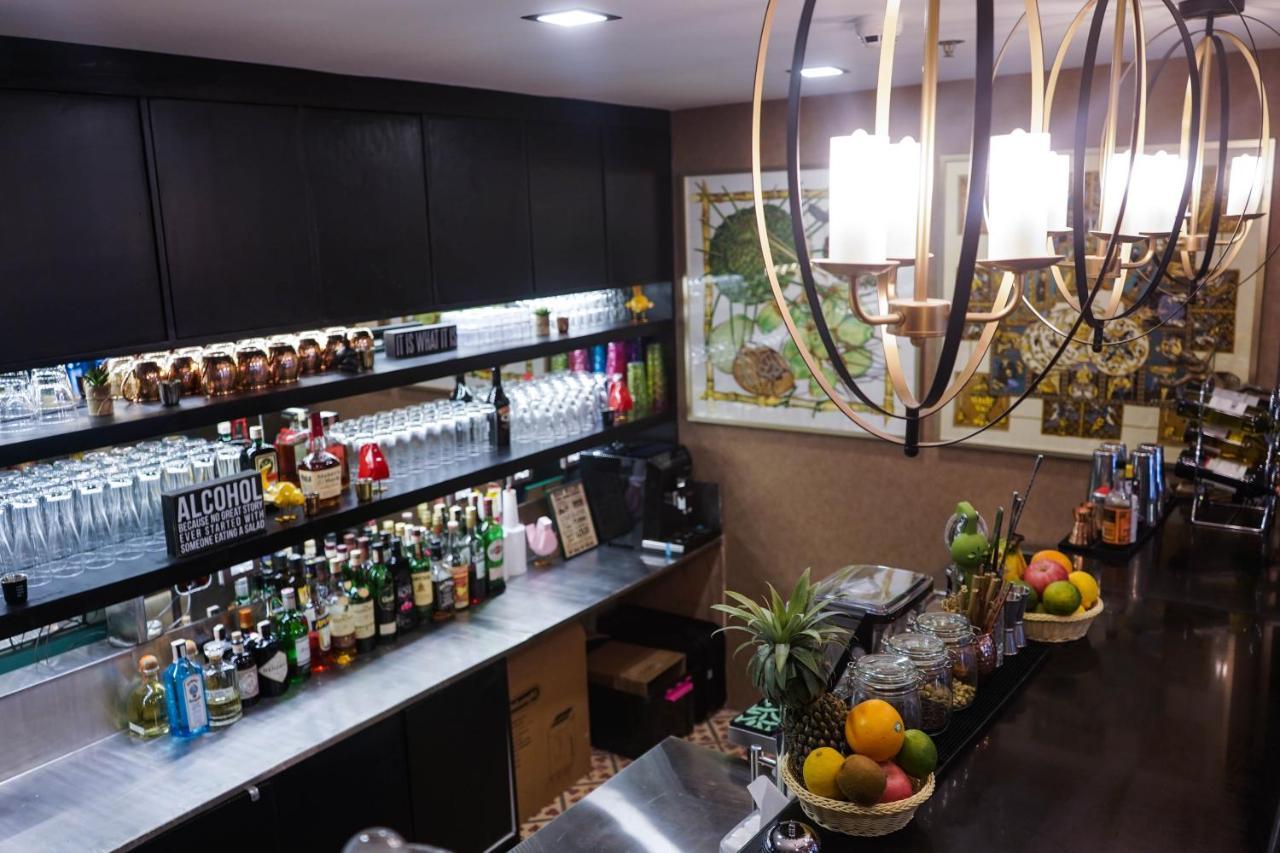 Unwnd Boutique Hotel Makati Макати Экстерьер фото